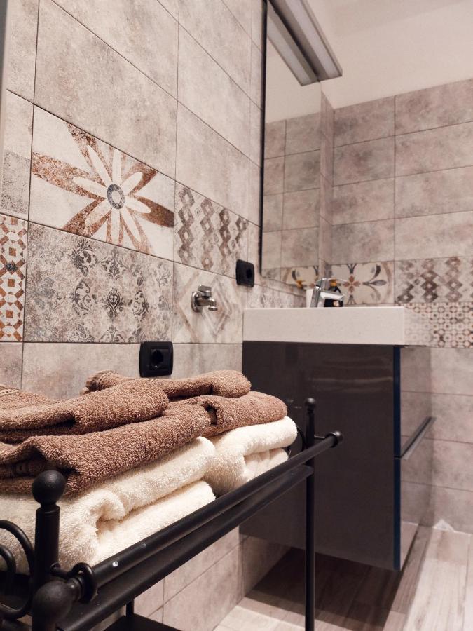 Maison Svetla Lecco Bagian luar foto